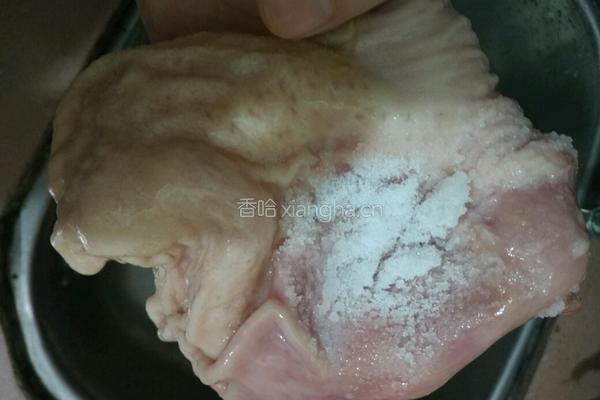 莲子炖猪肚的做法图解1