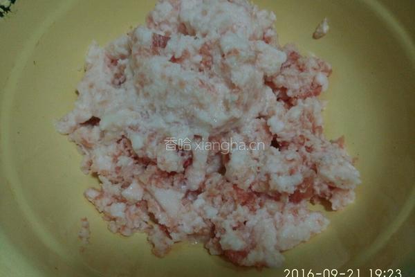 鲜肉马蹄饺子的做法图解2