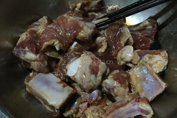 炸排骨、蒜蓉辣酱味的做法图解1