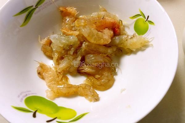 韭菜鸡蛋虾仁饺子馅的做法图解2