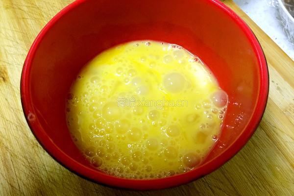 韭菜鸡蛋虾仁饺子馅的做法图解3