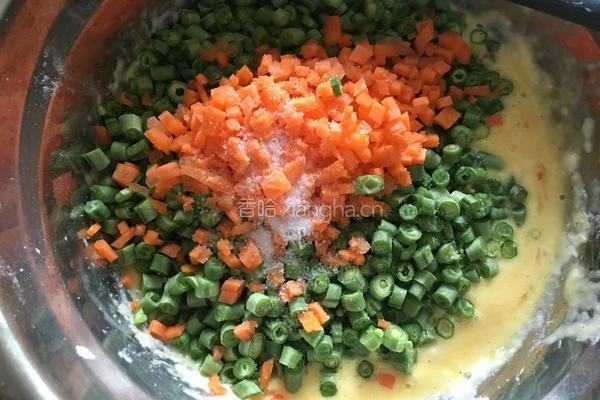 豆角鸡蛋饼的做法图解3