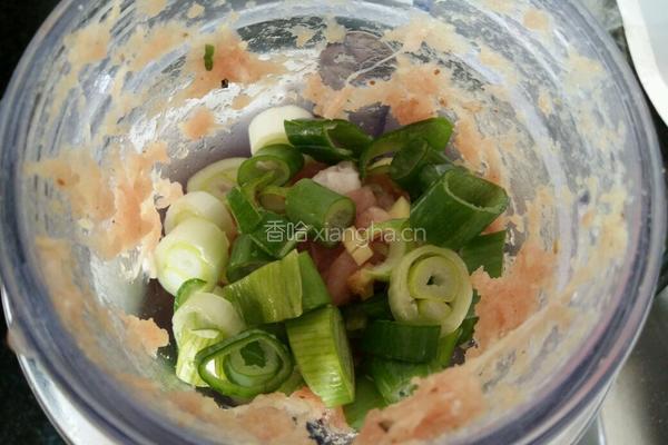 鸡肉丸子黄瓜汤的做法图解3
