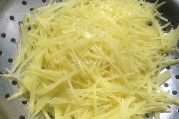 土豆酸菜丝的做法图解6