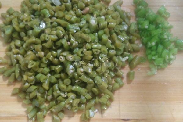 烂肉豇豆的做法图解2
