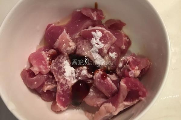 肉片丝瓜的做法图解2