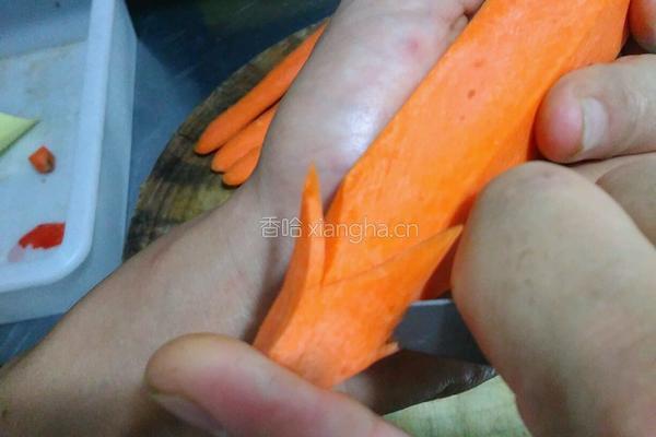 红萝卜最简单的雕花的做法图解16
