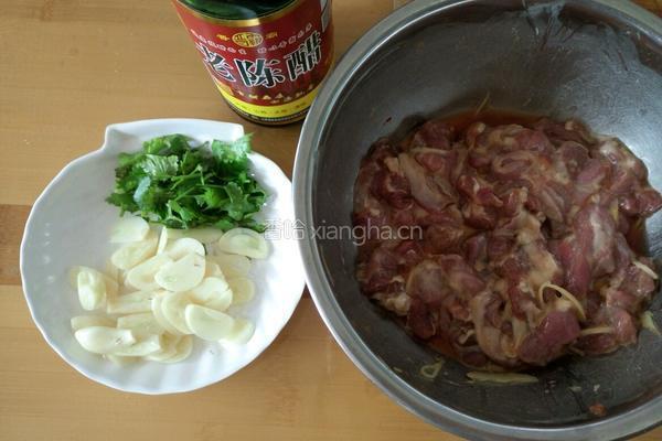 蒜爆羊肉的做法图解8