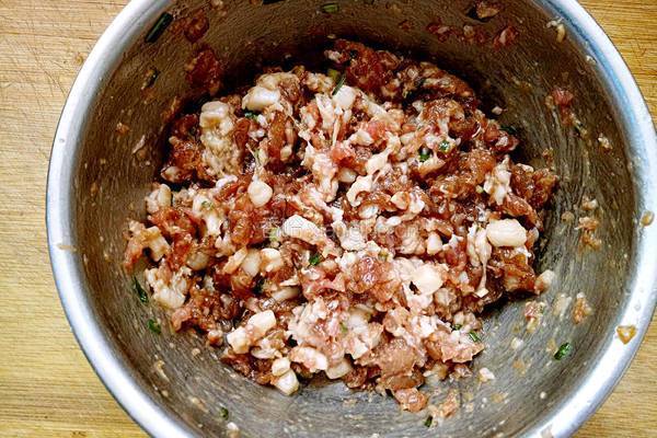 绿萝卜猪肉大馅水饺的做法图解5
