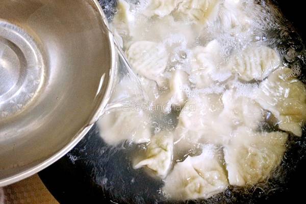 绿萝卜猪肉大馅水饺的做法图解27