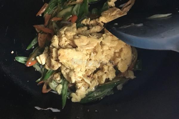 辣椒炒鸡蛋的做法图解11