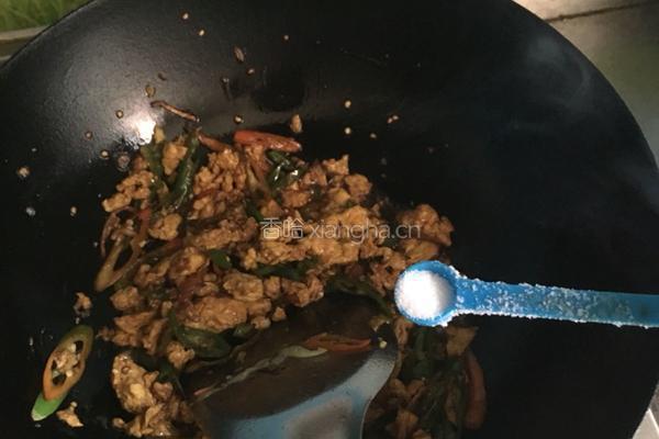 辣椒炒鸡蛋的做法图解15