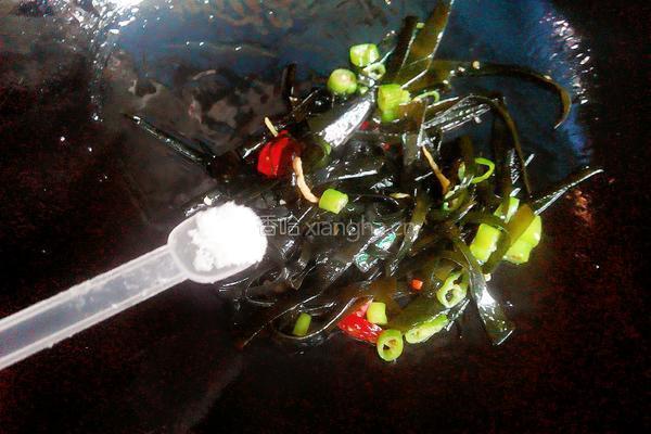 辣海带丝的做法图解3