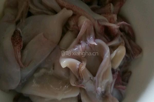 凉拌小墨鱼的做法图解1