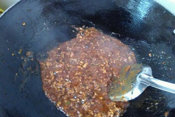 香菇焖肉酱的做法图解6