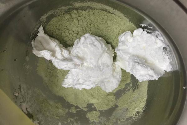 绿茶马卡龙的做法图解5