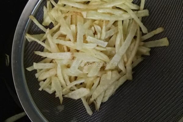 番茄酱土豆丝的做法图解3