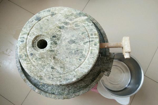 石磨豆浆的做法图解2
