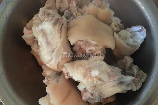 黄豆炖猪手的做法图解4