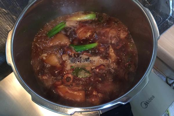 黄豆炖猪手的做法图解9