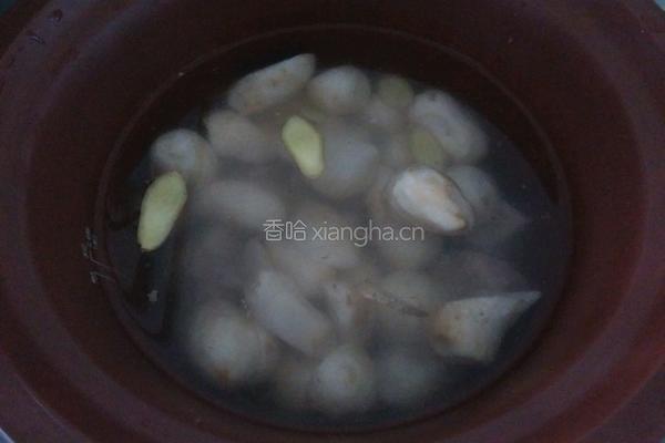 排骨芋头汤的做法图解3