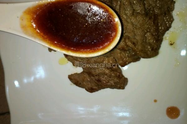 干煎牛排配红酒汁的做法图解13
