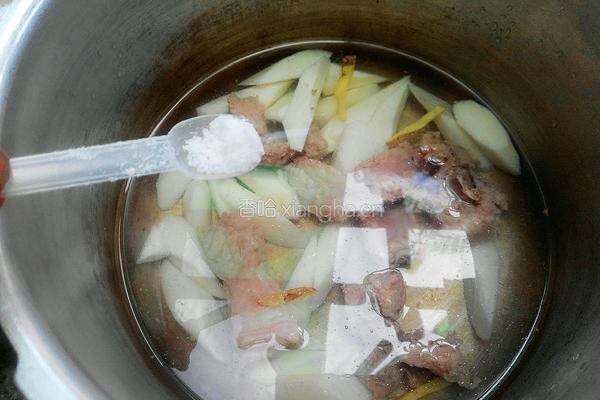 牛蒡鲜淮山排骨汤的做法图解4