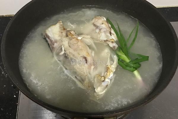 鲢鱼炖豆腐的做法图解4