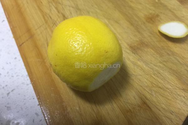 蜂蜜泡柠檬的做法图解1