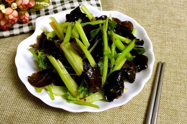 芹菜拌木耳的做法图解10