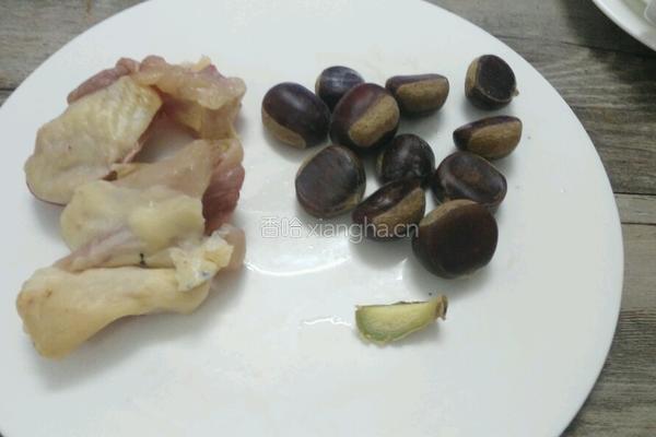 粟子煲鸡汤的做法图解1