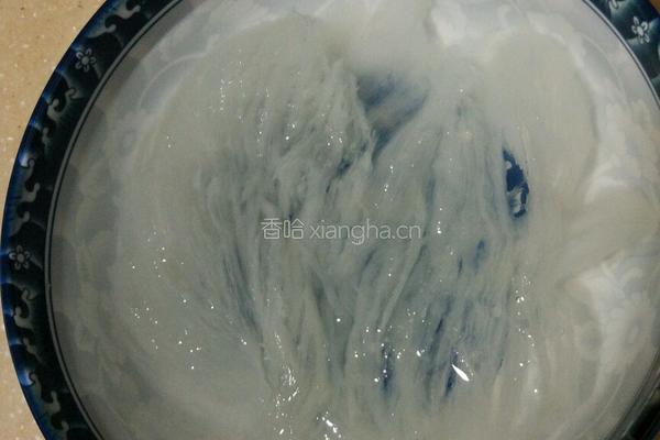 燕窝炖雪梨的做法图解1