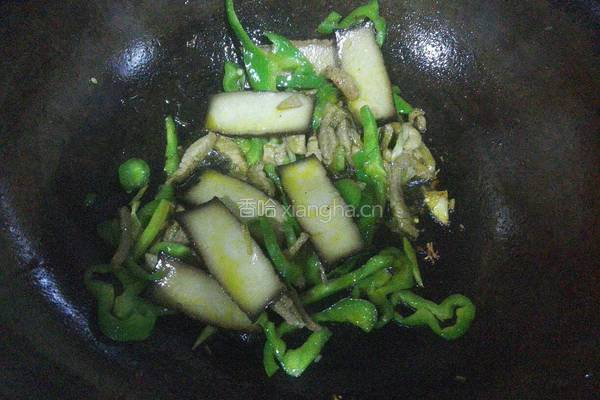 青椒豆腐干炒肉丝的做法图解8