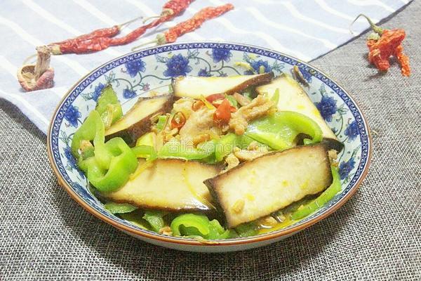青椒豆腐干炒肉丝的做法图解9