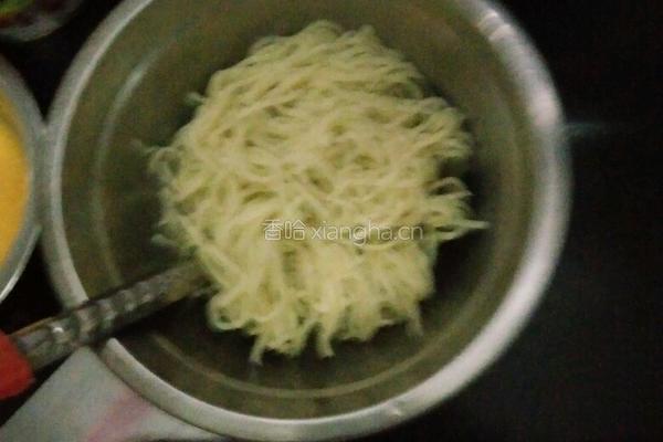 炸炒面我的最爱的做法图解1