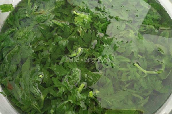 芹菜叶咸菜的做法图解3
