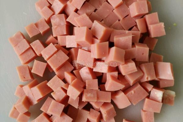 午餐肉炒玉米的做法图解1