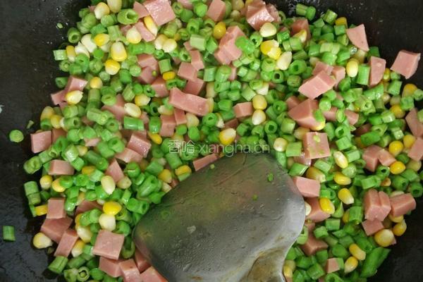 午餐肉炒玉米的做法图解6
