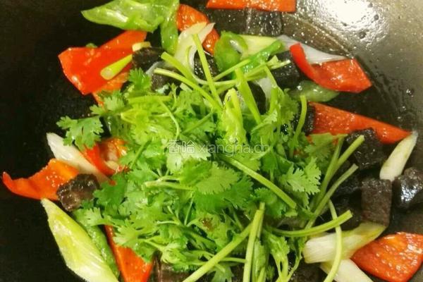 爆炒牛肉干的做法图解7