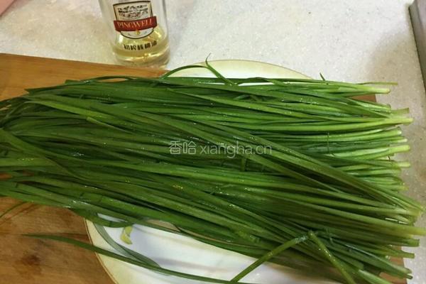 牛肉韭菜饺子的做法图解3