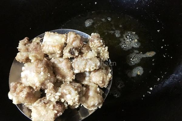 酸甜菠萝排骨的做法图解12