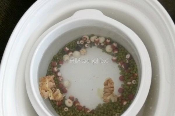 绿豆糖水的做法图解2