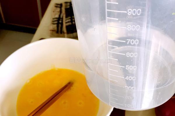 鸡蛋虾仁豆腐羹的做法图解2