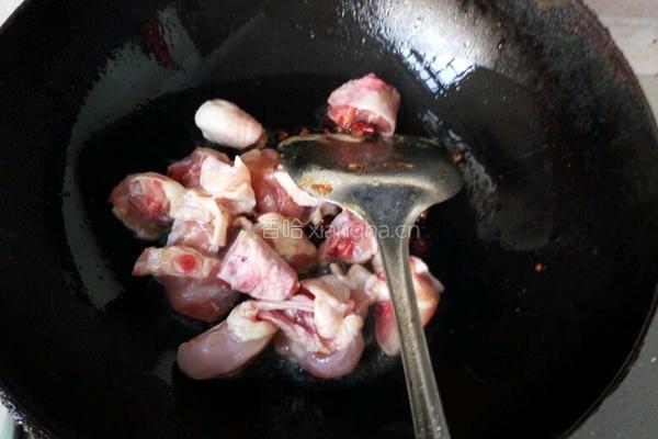 洋葱炒鸡腿的做法图解5