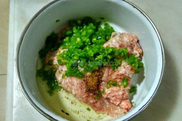 玉米面蒸饺的做法图解2
