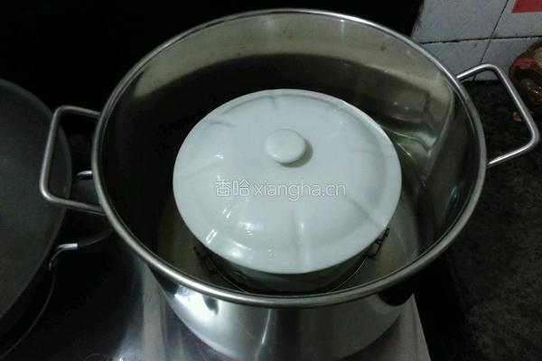 花胶鱼翅炖猪手的做法图解12