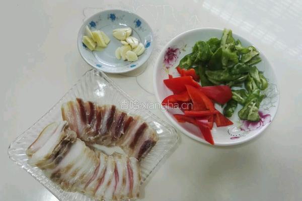 爆炒腊肉的做法图解1