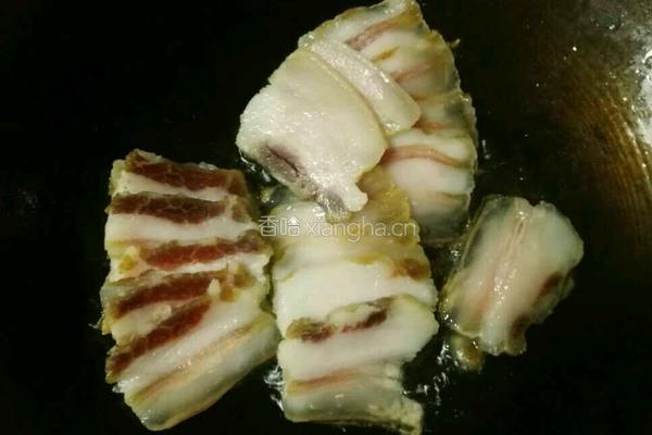 爆炒腊肉的做法图解2