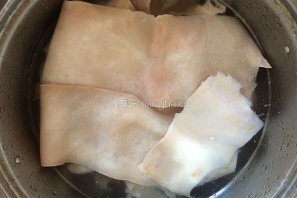 水晶肉皮冻的做法图解4
