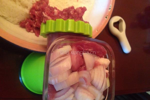 胡萝卜肉丸子的做法图解4